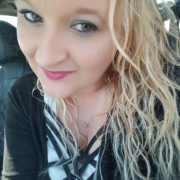 Meet your Posher, Kristina - Picture 1 of 1